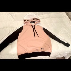 Women’s Large Loose Under Armour Hoodie. No tags, NEW! NEVER WORN!